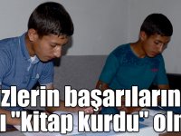İkizlerin başarılarının sırrı "kitap kurdu" olmak