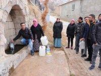Ödenmemiş faturalar nedeniyle susuz kalan köy halkı yardım bekliyor