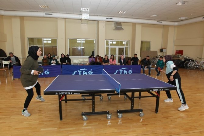 Bitlis’te ‘3. Rektörlük Kız Öğrenci Spor Turnuvası’ sona erdi