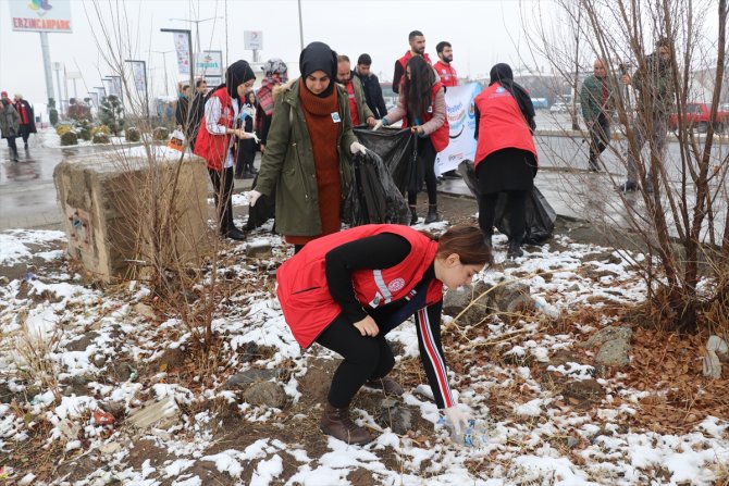 Erzincan'da "5 Aralık Dünya Gönüllüler Günü" etkinliği