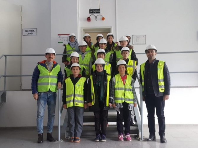 Hacıhamzalı öğrenciler Hidroelektrik santralini gezdi