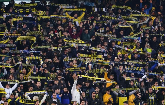 Süper Lig: Fenerbahçe: 0 - Gençlerbirliği: 1 (Maç devam ediyor)