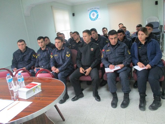 Gediz’de adli kolluk personeline seminer