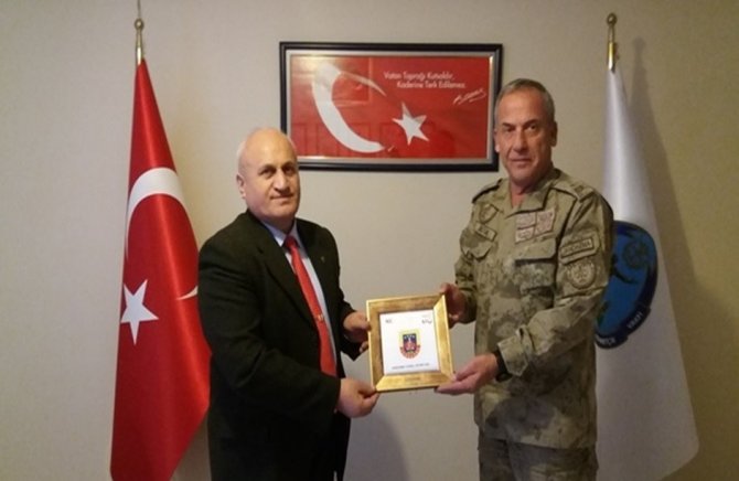 Jandarma Bölge Komutanı Tuğgeneral Semih Okyar, TSK Mehmetçik Vakfı’nı ziyaret etti