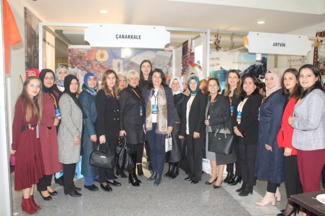 AK Parti Çanakkale Meclis üyesi kadınlar ’Yerel Yönetimde Kadın Şurası’ için Ankara’da