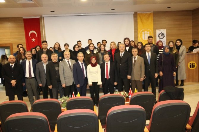 BDDK Başkan Yardımcısı Kurt, öğrencilere tavsiyelerde bulundu