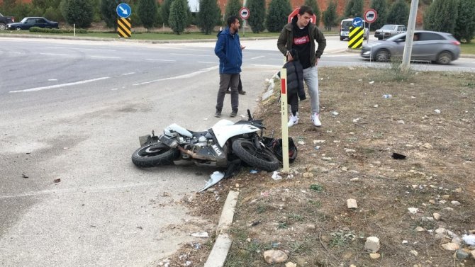 Bilecik’teki trafik kazasında motosiklet sürücüsü ağır yaralandı