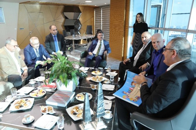 Almanya’da yaşayan Türk iş adamlarından Başkan Sandal’a ziyaret