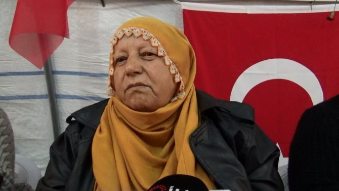 PKK tarafından kaçırılan polis memuru Vedat Kaya’nın annesi Emine Kaya: “Bende Kürdüm, ama onlar Kürt eğil Emenidirler”