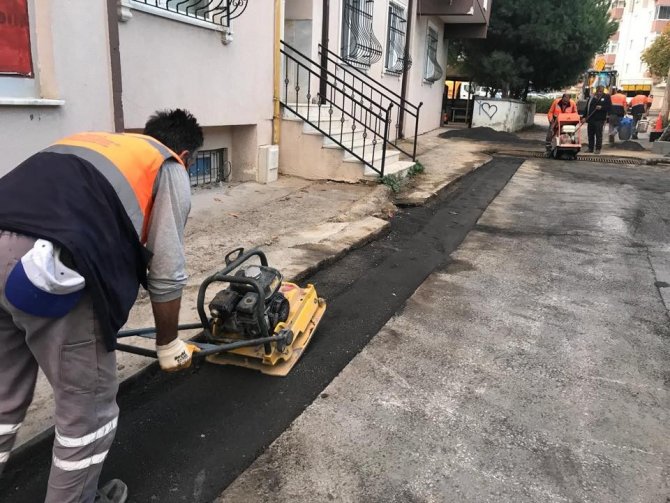 Darıca’da asfalt çalışmaları devam ediyor