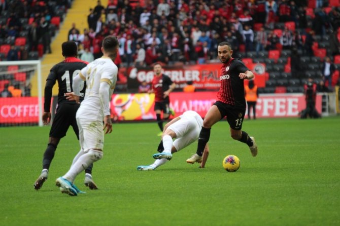 Süper Lig: Gaziantep FK: 0 - Kayserispor: 0 (İlk Yarı)