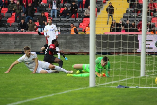 Süper Lig: Gaziantep FK: 3 - Kayserispor: 0 (Maç sonucu)