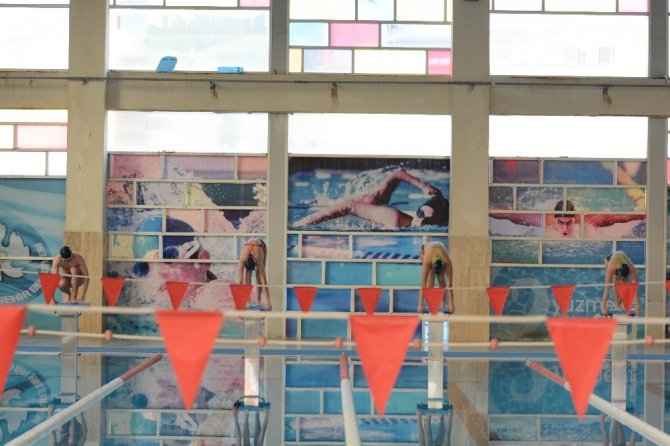 Manisalı yüzücüler Türkiye Yüzme Şampiyonasına katılacak