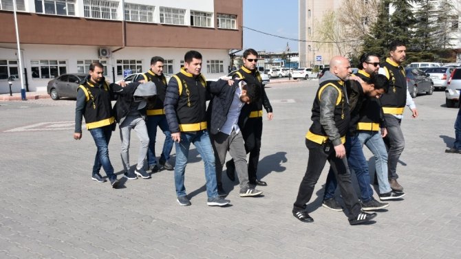 Aksaray’da 11 hırsızlık olayına karışan 7 şüpheli tutuklandı
