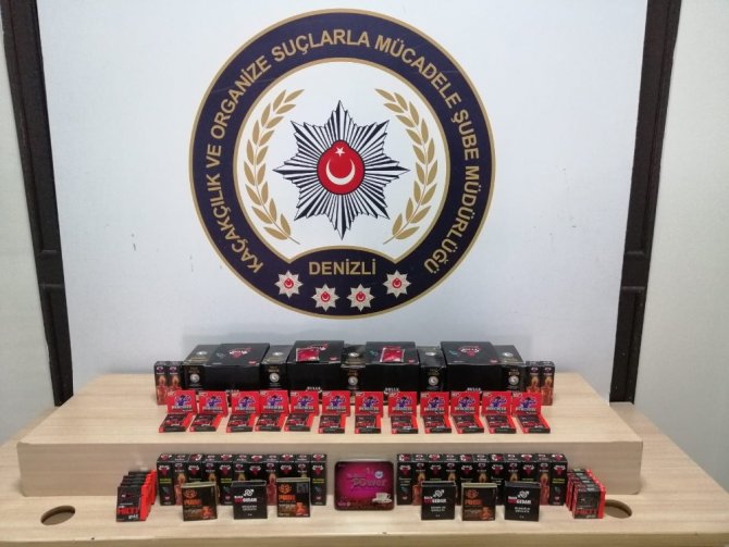 Polisten kaçak elektronik sigara ile cinsel içerikli ürün operasyonu