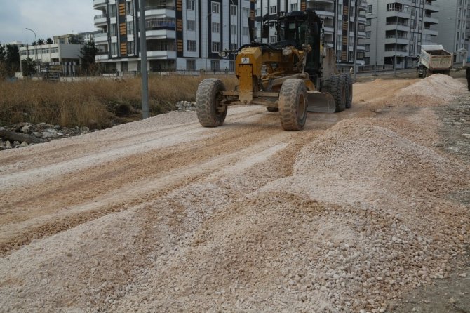 Haliliye Belediyesi, yol yapım çalışmalarını sürdürüyor