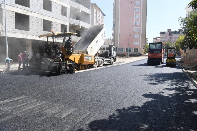 Muş Belediyesi asfalt sezonunu kapattı
