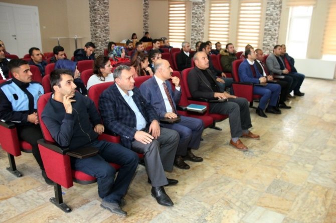 Edremit Belediyesi personeline ‘Uyuşturucu ve Madde Bağımlılığı’ semineri
