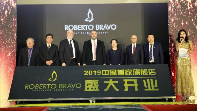 Çin’deki tek Türk mücevher mağazası; Roberto Bravo