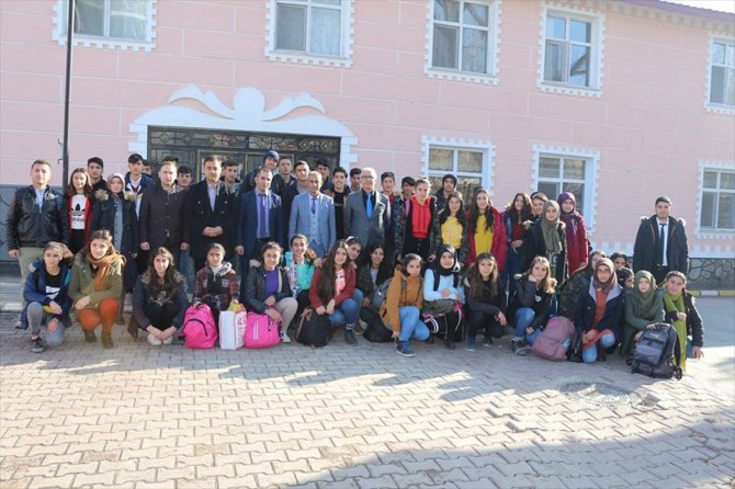 Bulanık'tan 50 öğrenci Bursa gezisine gönderildi