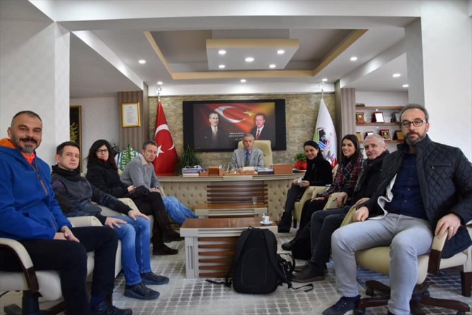 Doğanşehir Belediye Başkanı Vahap Küçük'e yabancı konuklardan ziyaret