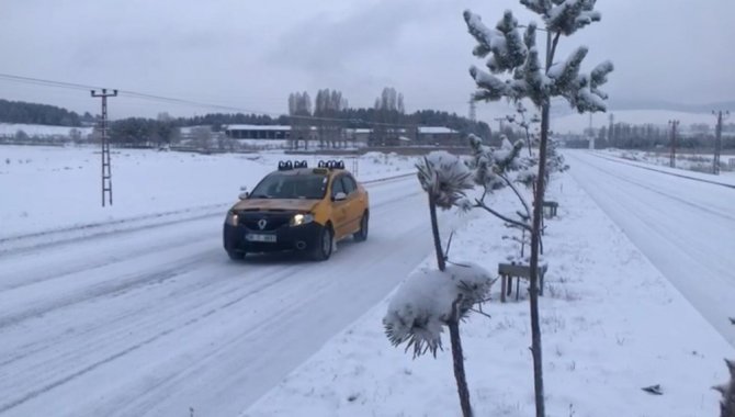 Sarıkamış’ta kar yağışı etkisini sürdürüyor