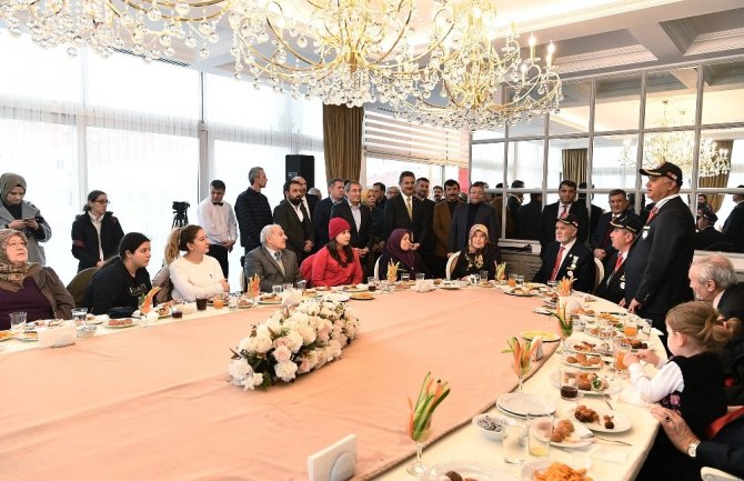 Mamak Belediyesi gönül sofrası kurdu