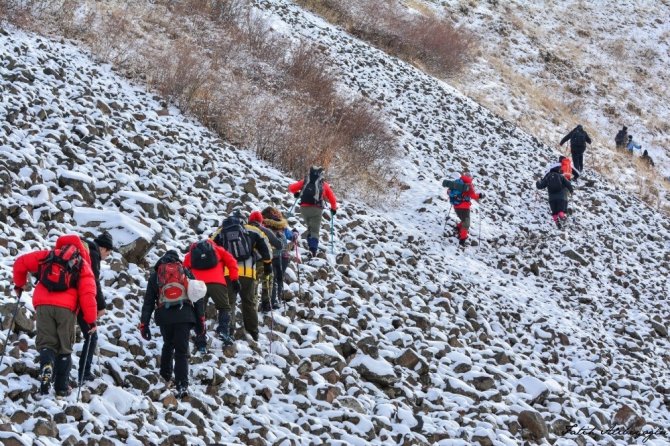 Karslı dağcılar yeni rotalarla turizme hizmet veriyor