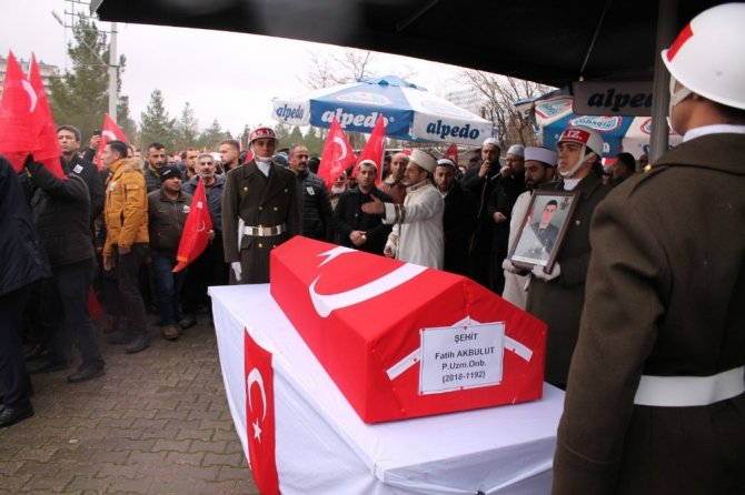 Mardinli şehit son yolculuğuna uğurlandı
