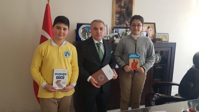 Jeopark Ortaokulu’ndan kitap toplama projesi