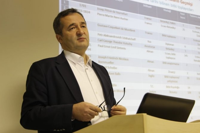 Prof. Dr. Ali Kandemir, Erzincan ve çevresindeki endemik bitkileri anlattı