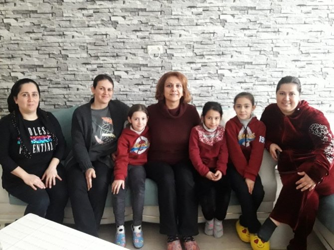 Mehmetçik İlkokulu öğretmenleri, 3 günde 60 aileyi ziyaret etti