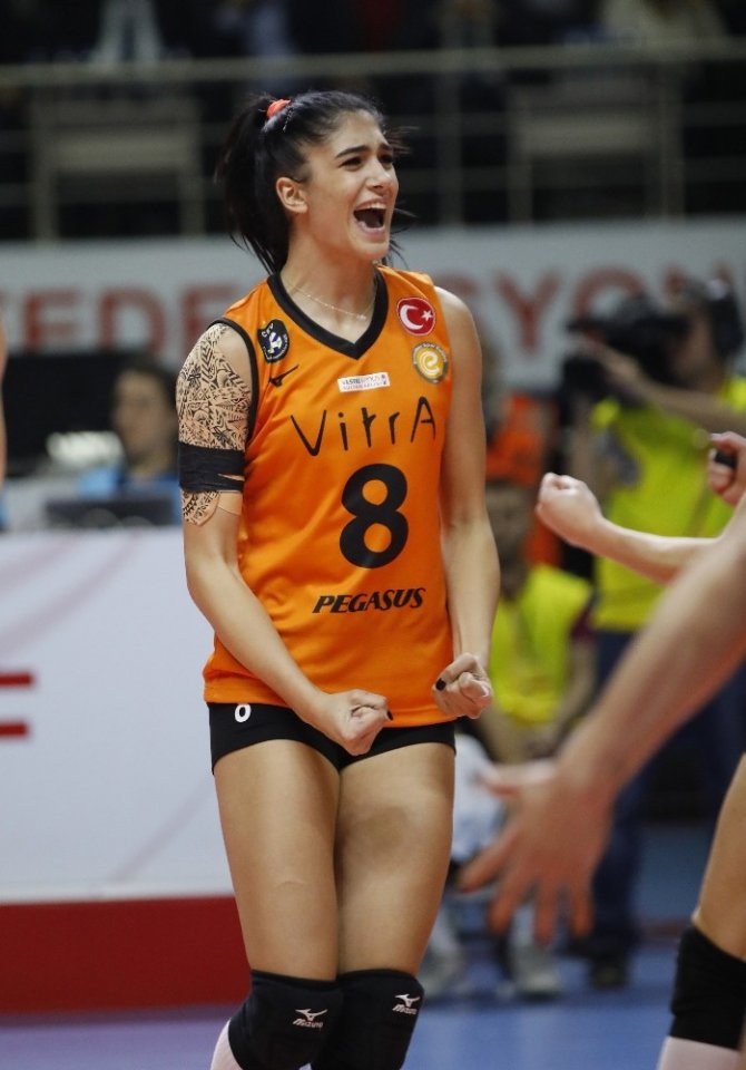 Eczacıbaşı oyuncusu Yasemin Güveli: "Devreye güzel bir giriş yapmak istiyoruz"