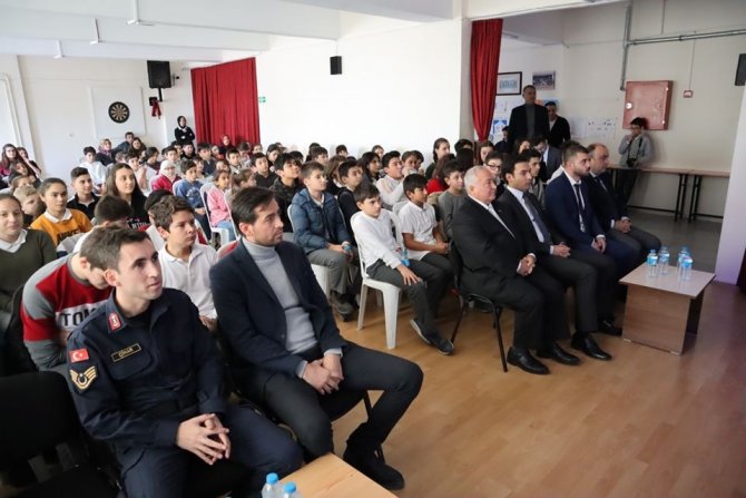 Marmara’da öğrenciler bilgi yarışmasında ter döktü
