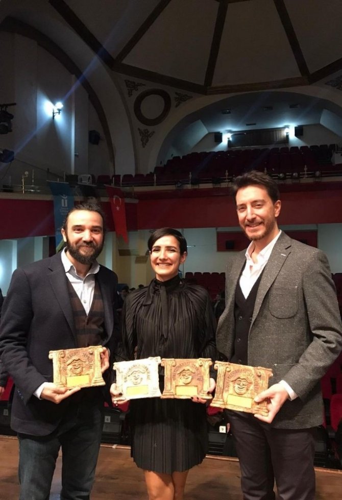 Odunpazarı Belediye Tiyatrosu’na yeni ödüller