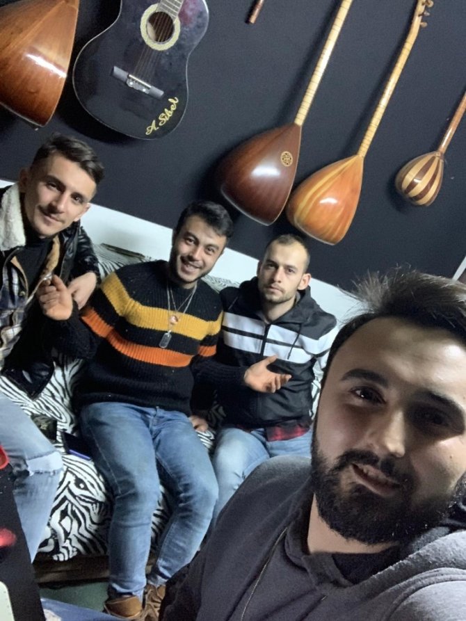 Boyacı ve pazarcı gençlerin çektiği rap klibi sosyal medyayı salladı