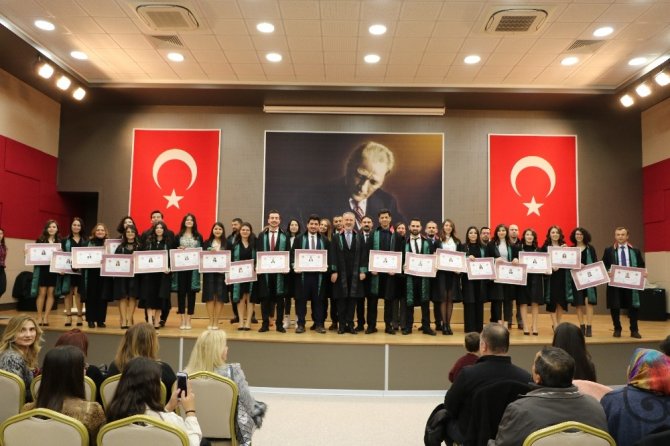 Muğla Barosu’na 21 yeni avukat katıldı