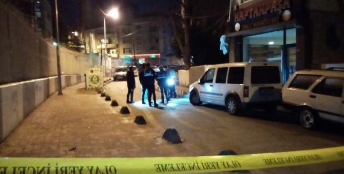 Beyoğlu’nda iki grup arasındaki silahlı çatışma: 3 yaralı