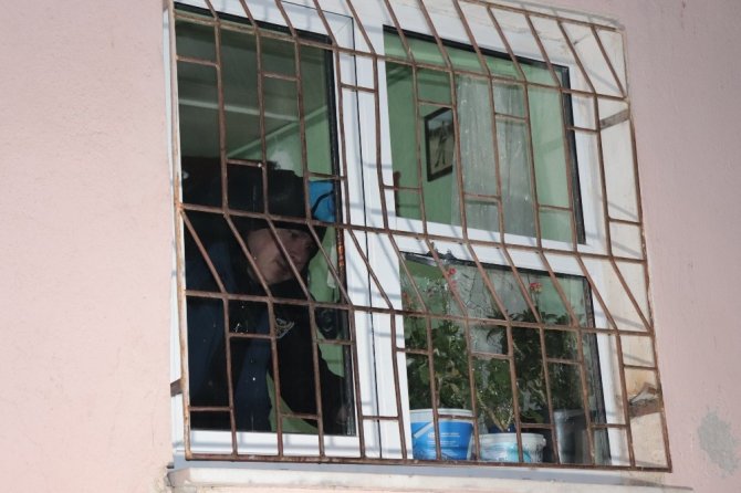 Karaman’da bir eve silahla ateş edildi: 1 yaralı