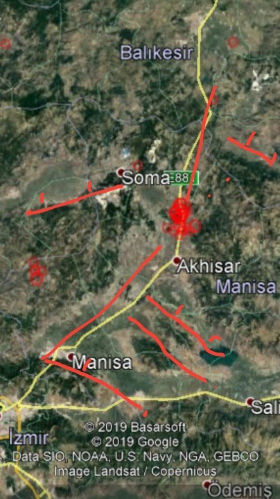 Prof. Dr. Şener Üşümezsoy: "Manisa için tehlike geçmedi"