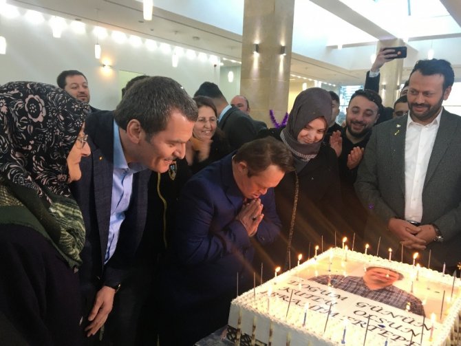 Cumhurbaşkanı Erdoğan’ın manevi oğlu İbo’ya Bakan Soylu’dan doğum günü sürprizi