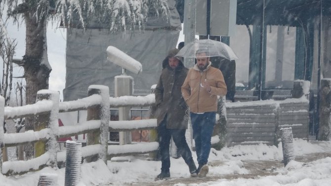Ordu’ya beklenen kar yağdı, 273 kırsal mahalle yolu ulaşıma kapandı