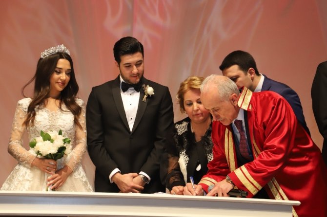 Hasan Kalyoncu Universitesi Nde Mezuniyet Coskusu Egitim Haberleri