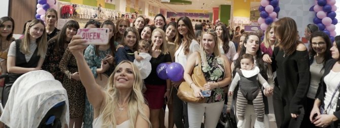 Instagram fenomeni Simay Özyiğit kitabını tanıttı