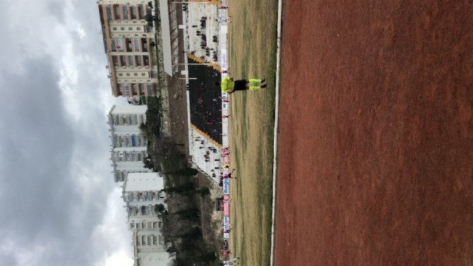 Kuşadasıspor şampiyonluğa yakın