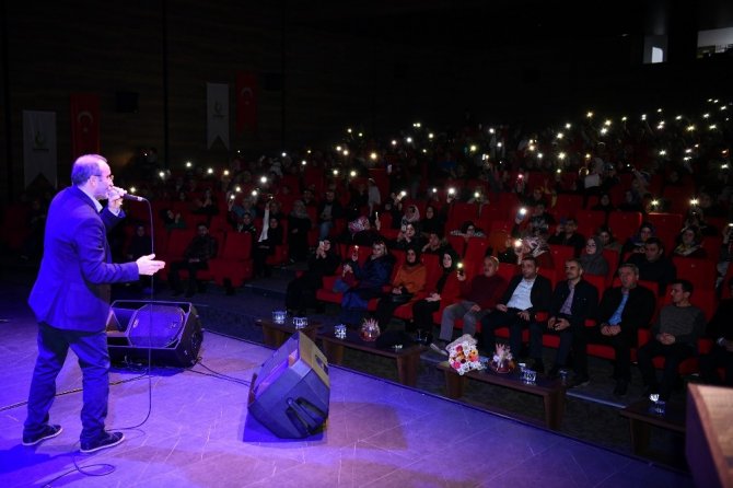 Çayırova’da Ömer Karaoğlu konseri