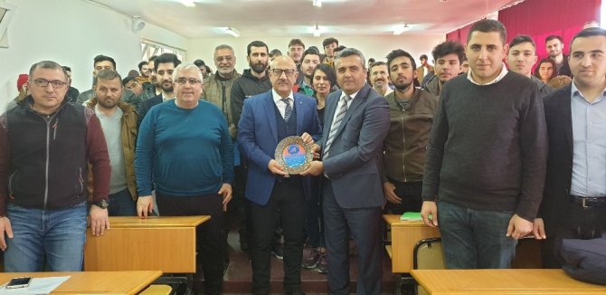 Prof. Dr. Burhanettin Hacıcaferoğlu Elmalı’da öğrencilerle buluştu