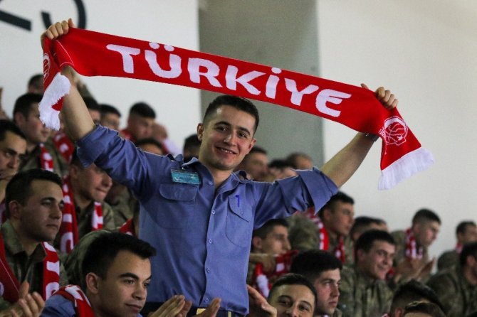 Türk Silahlı Kuvvetleri’nden Milli Takıma destek