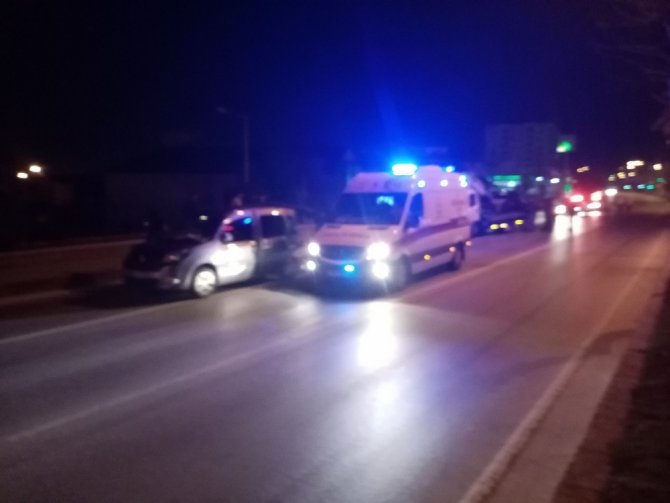 Alkollü sürücü devriye gezen polis otosuna çarptı, polisler ölümden döndü