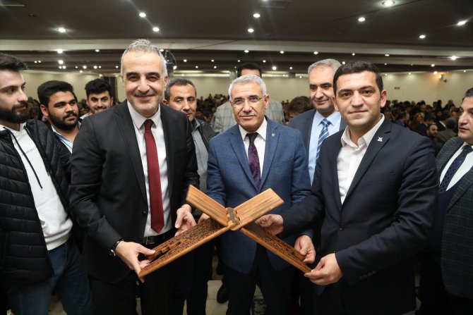 Malatya'da "Hikayelerle Anadolu İrfanı" konferansı düzenlendi